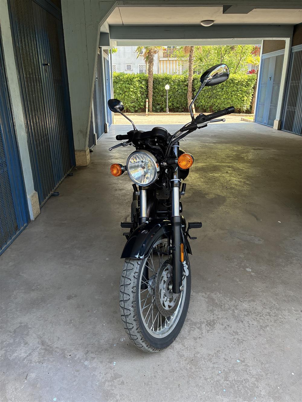 BENELLI IMPERIALE 400