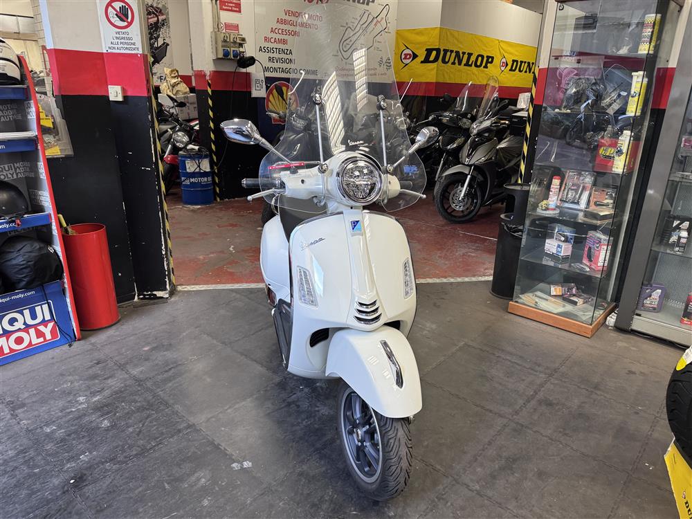 VESPA GTS 300